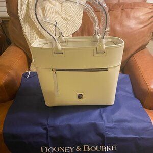Dooney & Bourke Tote- NWT